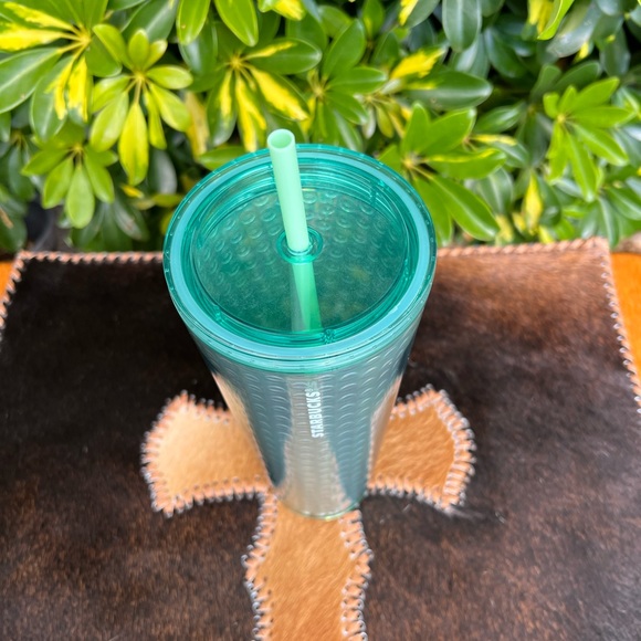 NWT STARBUCKS Mint Green Iridescent Holographic Cold Cup 24 fl oz - Picture 3 of 4